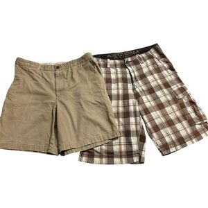 Men Shorts Geoffrey Beene and Arizona Plaid Cargo Shorts 34 + FREE shorts Bundle